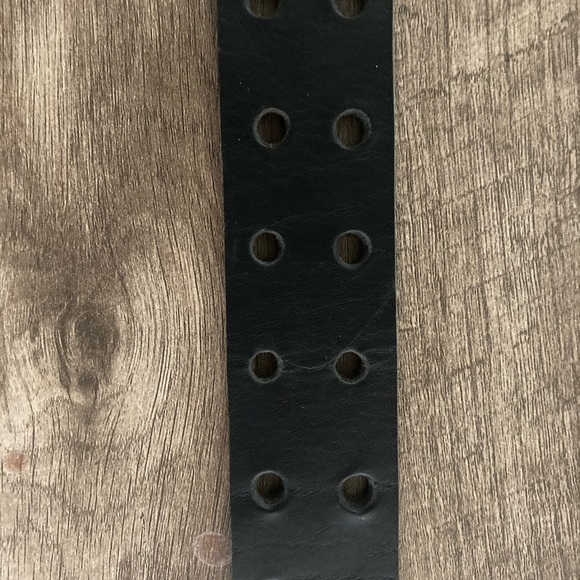 Black Solid Leather Double Hole Double Prong Belt - Picture 3 of 3